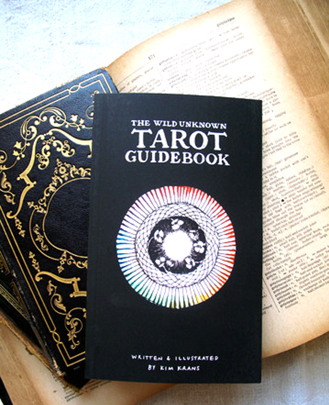 tarot-guidebook-wild-unknown